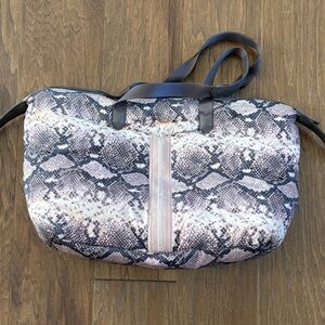 Stella & Dot Weekender Bag.